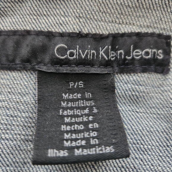 Calvin Klein Womens Light Wash Cropped Trucker Denim Jacket Size P/S - Picture 9 of 10